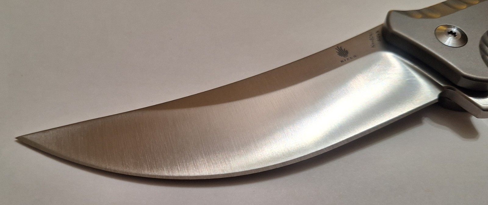 NEW Kizer Nomad Ki4482A1 S35VN Blade Gray Titanium Handle Frame Lock Clip Point