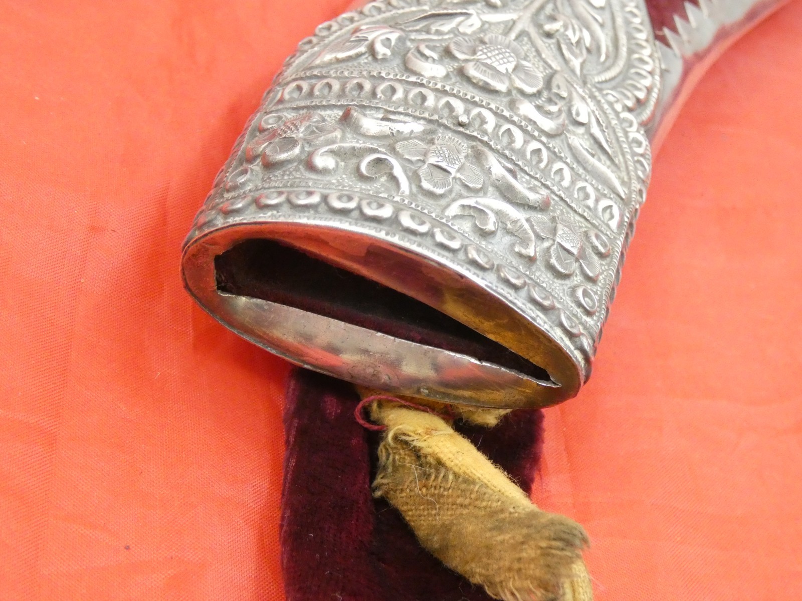 EXCEPTIONAL QUALITY ANTIQUE SILVER MOUNTED KUKRI DAGGER NEPAL INDIA Gurgha Sword