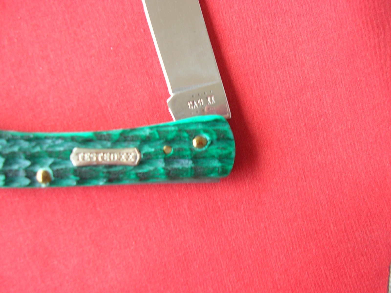 CASE XX SODBUSTER JR. JADE KINFOLK JIG BONE HANDLES 2022 KNIFE 1