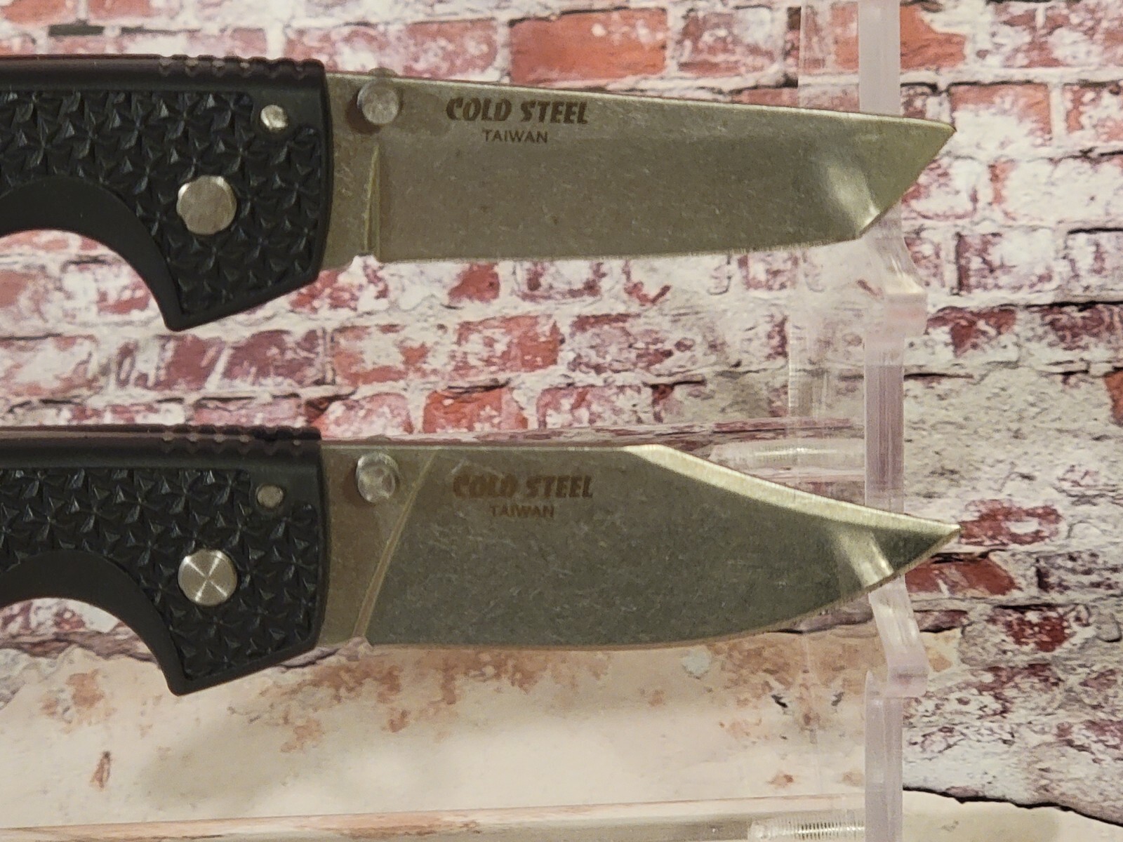 Cold Steel Voyager Medium Tri-Ad Lock Knife (3″ Stonewash) TANTO or CLIP Point