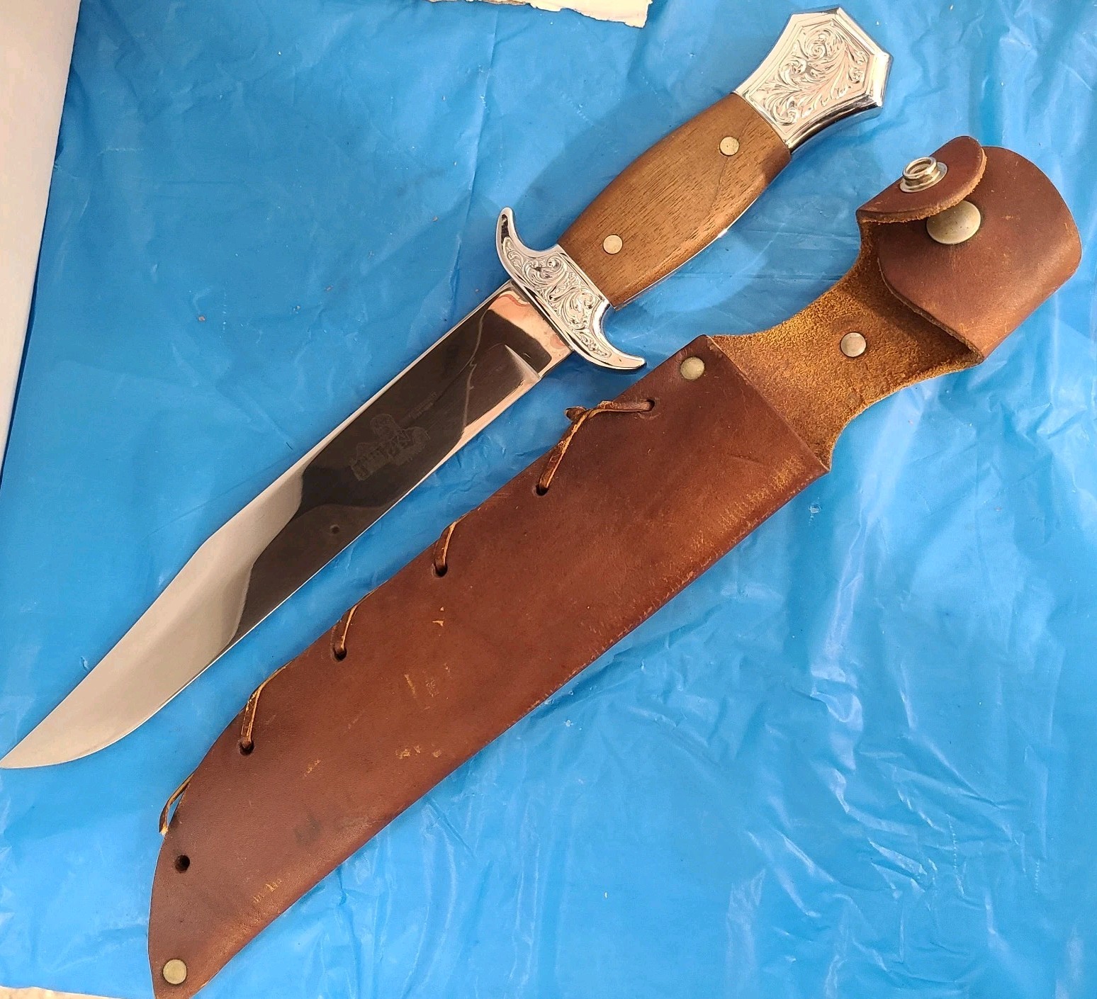 Davy Crockett Carvel Hall USA Commemorative Reproduction Bowie Knife 15″ 1976
