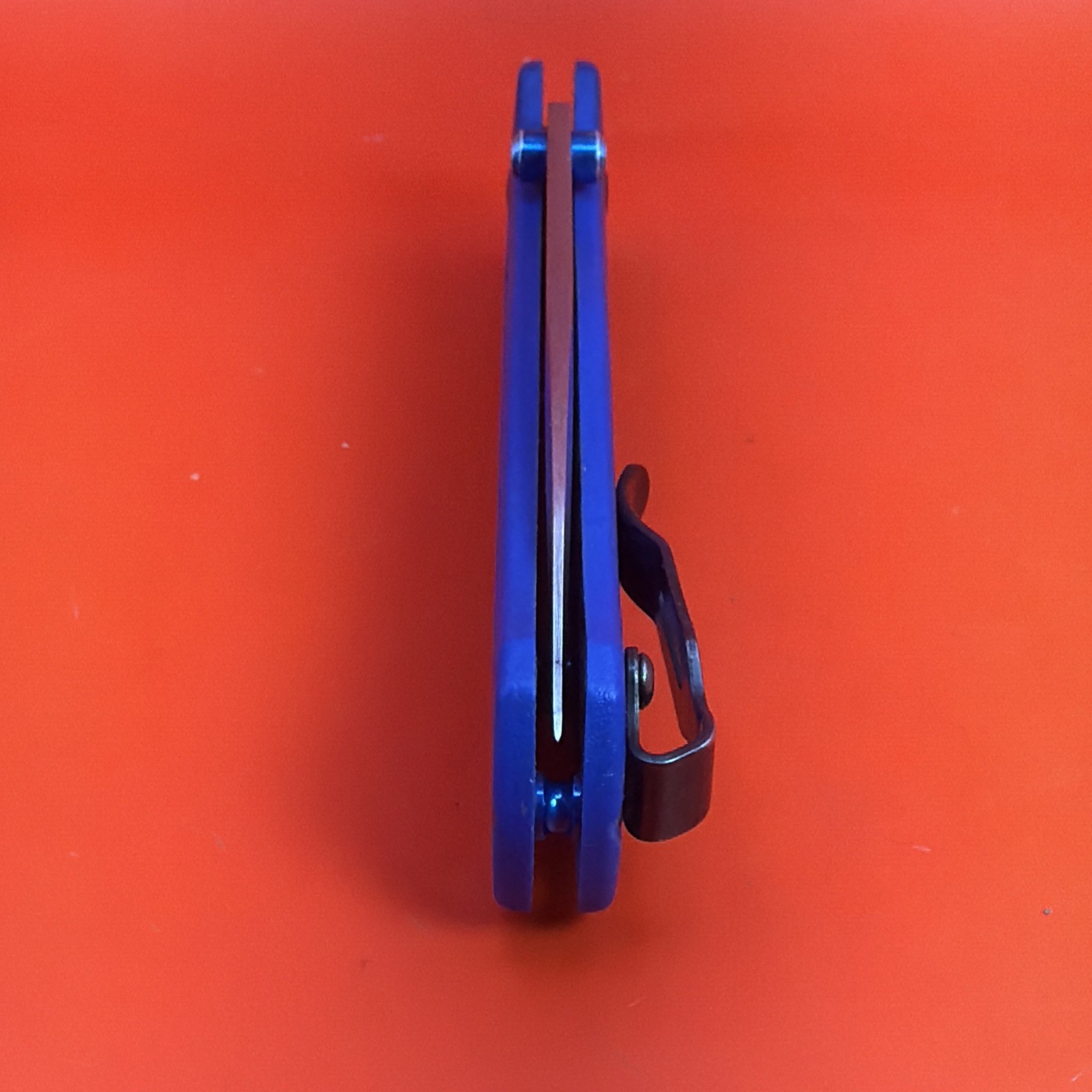 Benchmade Bugout 535 CPM-S30V Steel 3.24 Blade Blue Handle