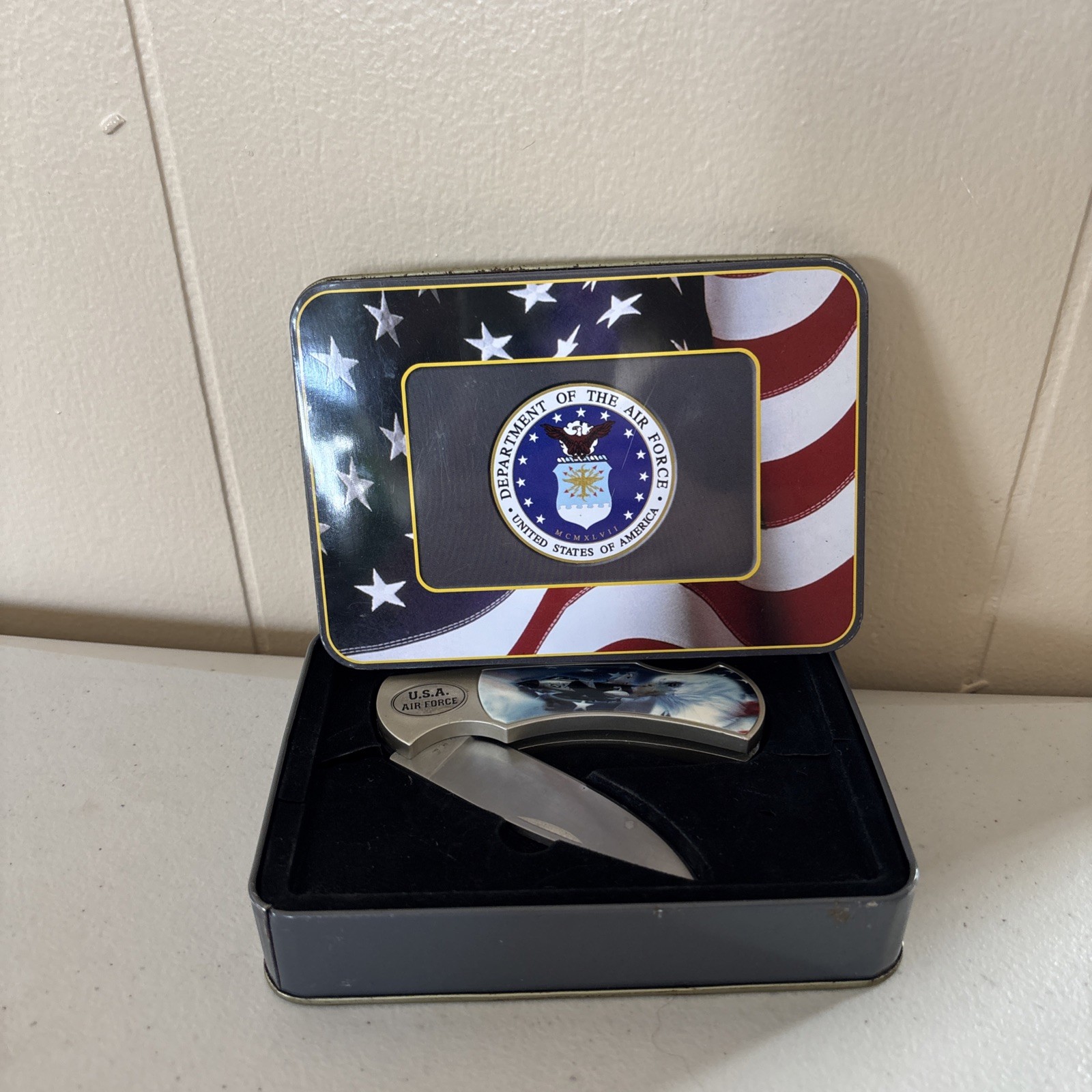 Commemorative United States Air Force Pocket Knife With Storage Tin Case
