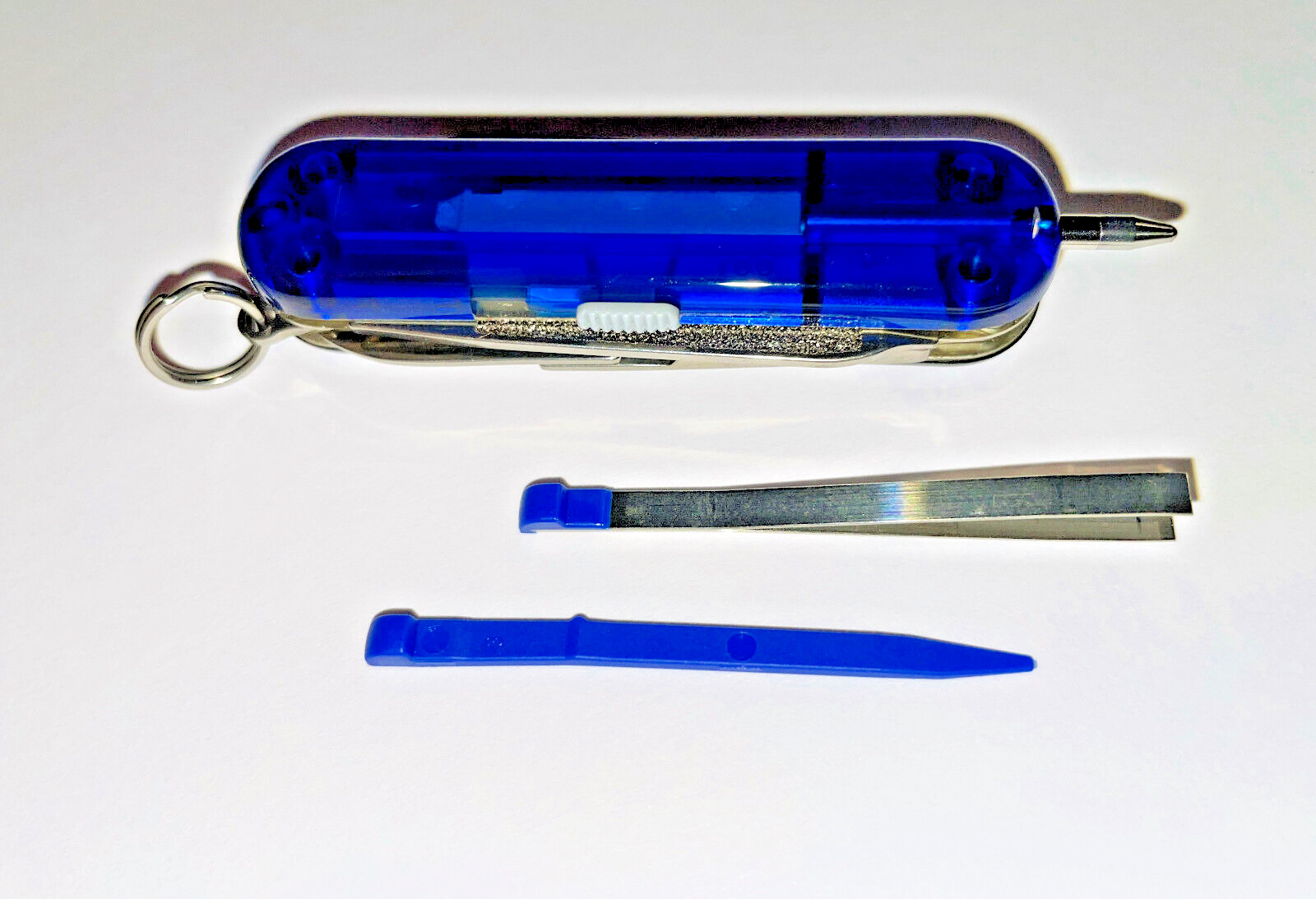 NEW in Box Victorinox Swiss Army 58mm Knife : SAPPHIRE BLUE MANAGER : 0.6365.T2