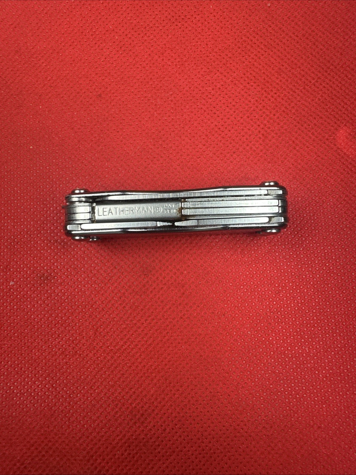 Retired GRAY Leatherman Squirt S4 Multi-Tool + New Heritage Pouch, great EDC!