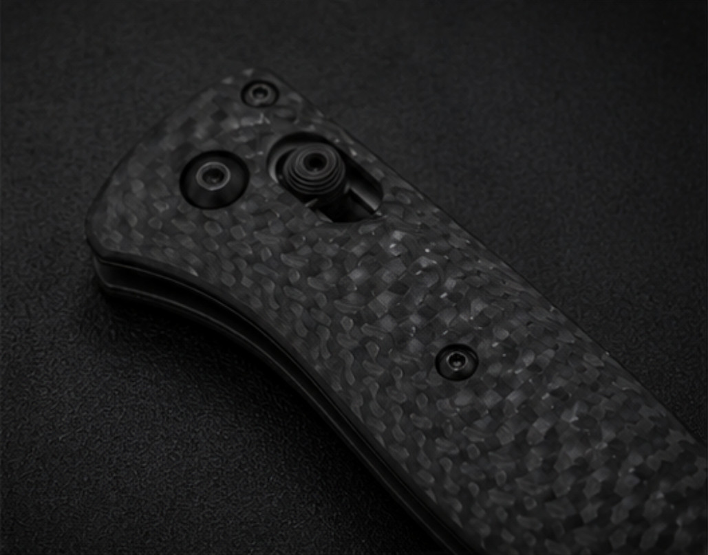 NEW Bugout 535 CPM-S90V Carbon Fiber AXIS Lock Folding Knife Free shippin