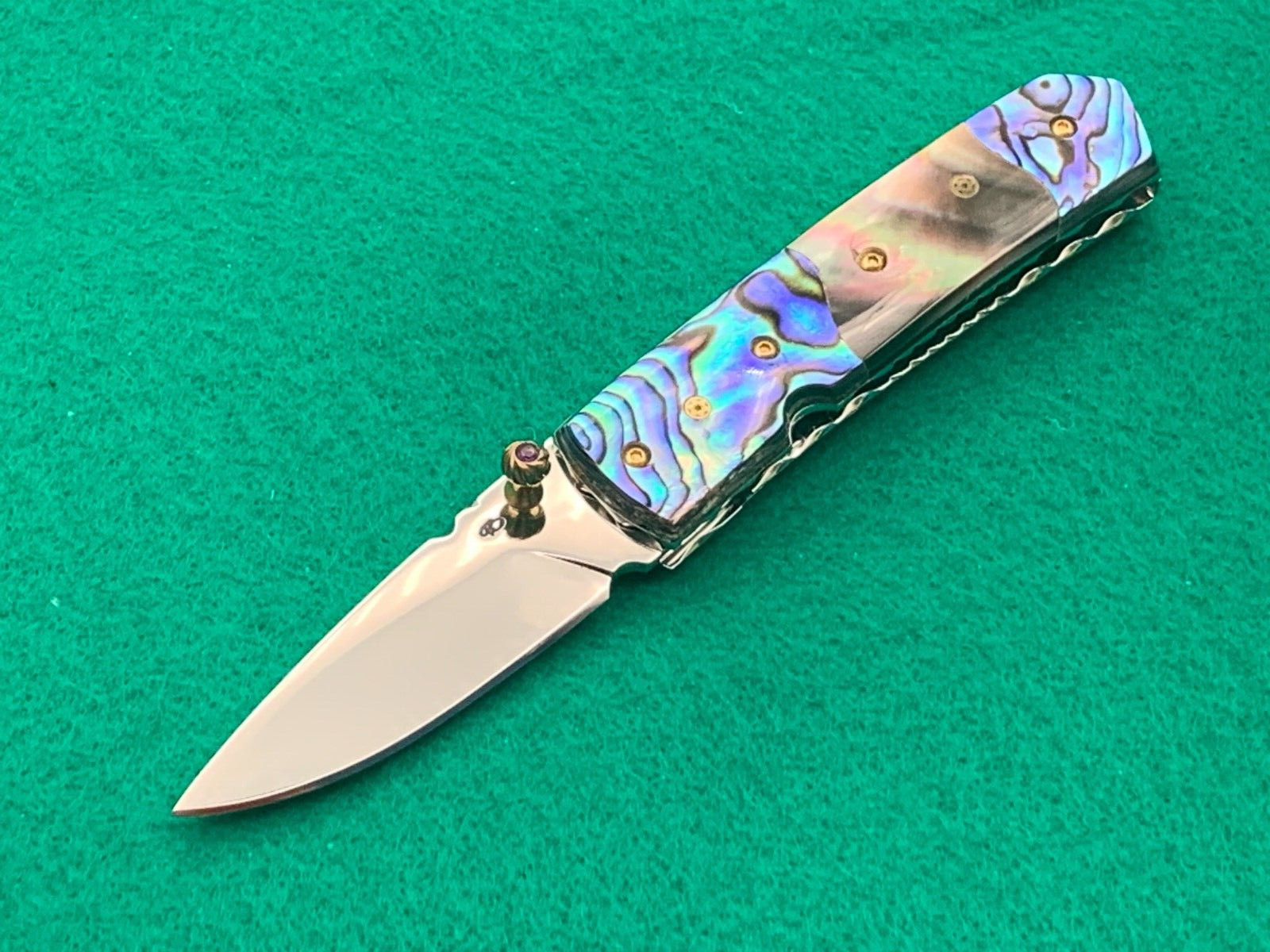 CUSTOM TAWEESAK KNIFE MOTHER OF PEARL / NONE BETTER MUSEUM QUALITY) w/ CASE