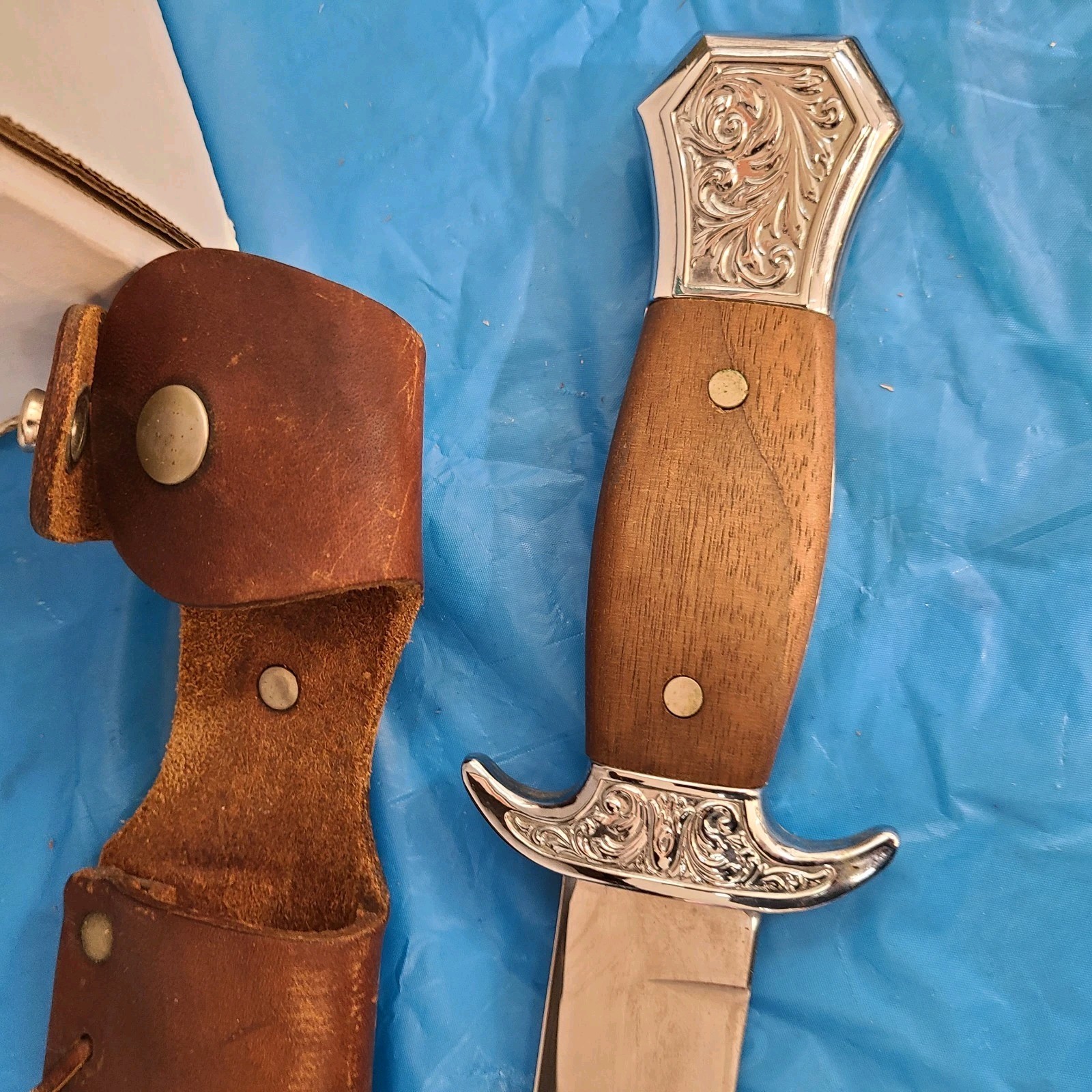 Davy Crockett Carvel Hall USA Commemorative Reproduction Bowie Knife 15″ 1976