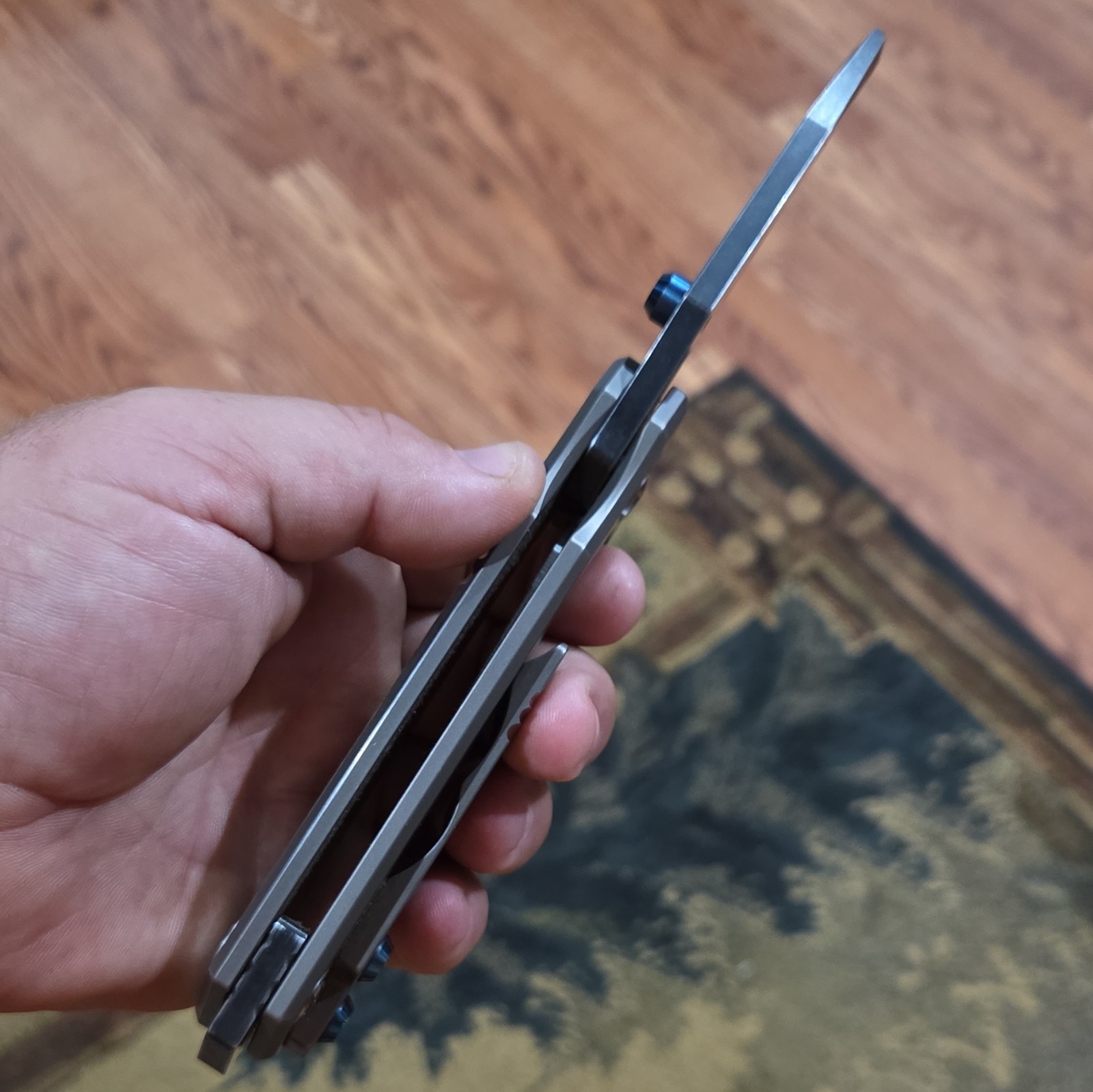 Manual Tanto Pocketknife Titanium Frame Lock Clip Gray Blue Skyke Clone