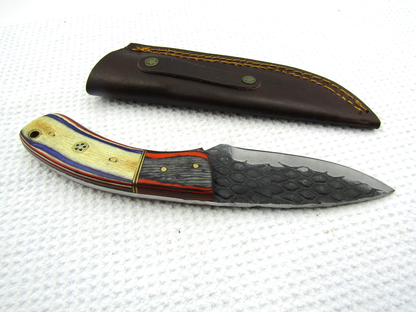 New Dragon Scale Style Hunting Knife 8″ Full Tang w/Sheath Steel Blade