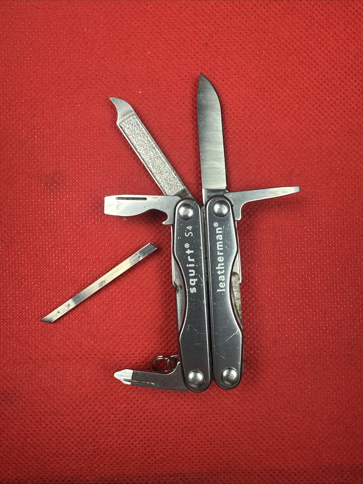 Retired GRAY Leatherman Squirt S4 Multi-Tool + New Heritage Pouch, great EDC!