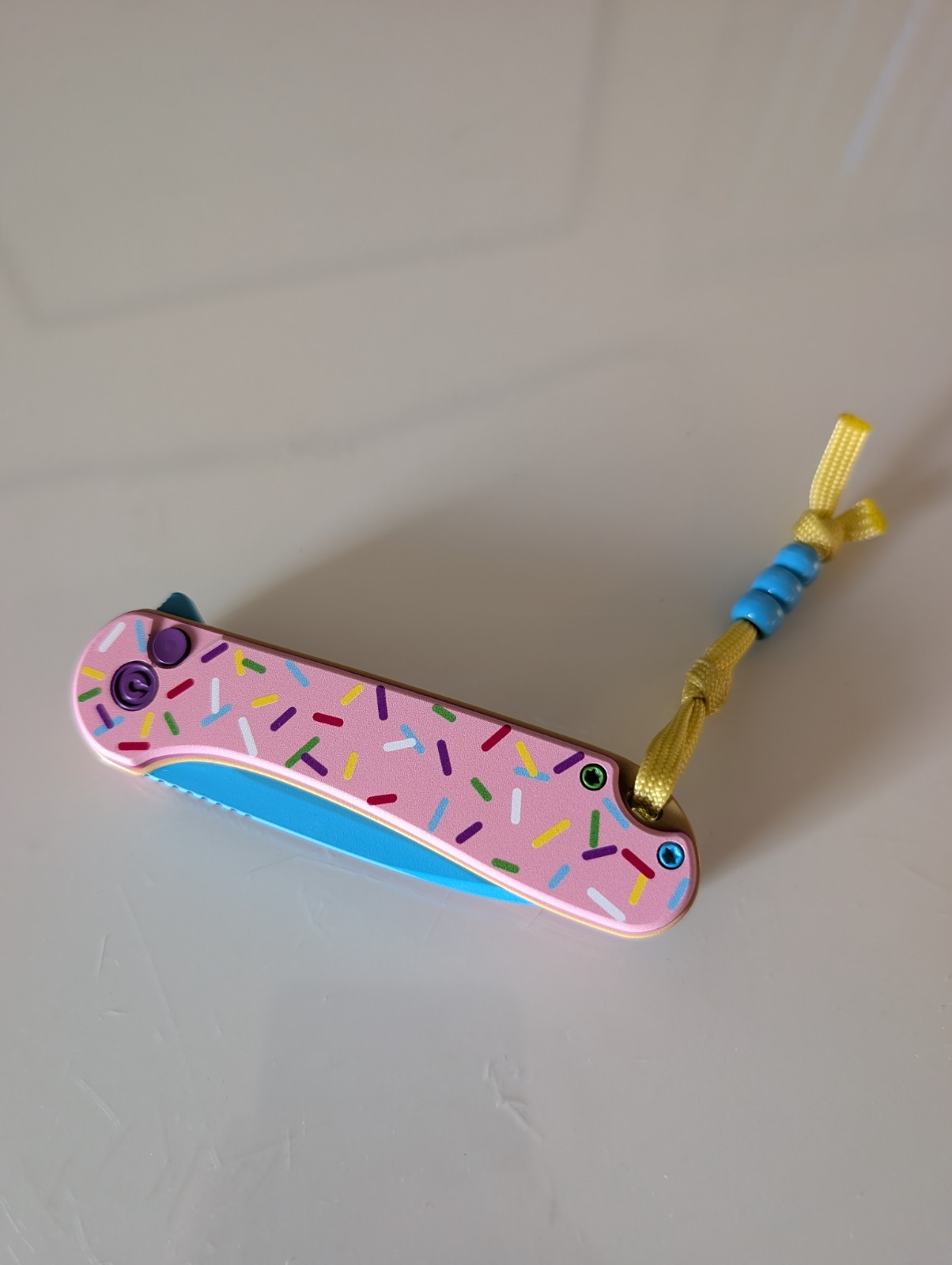 Civivi Elementum D2 Pink DONUT