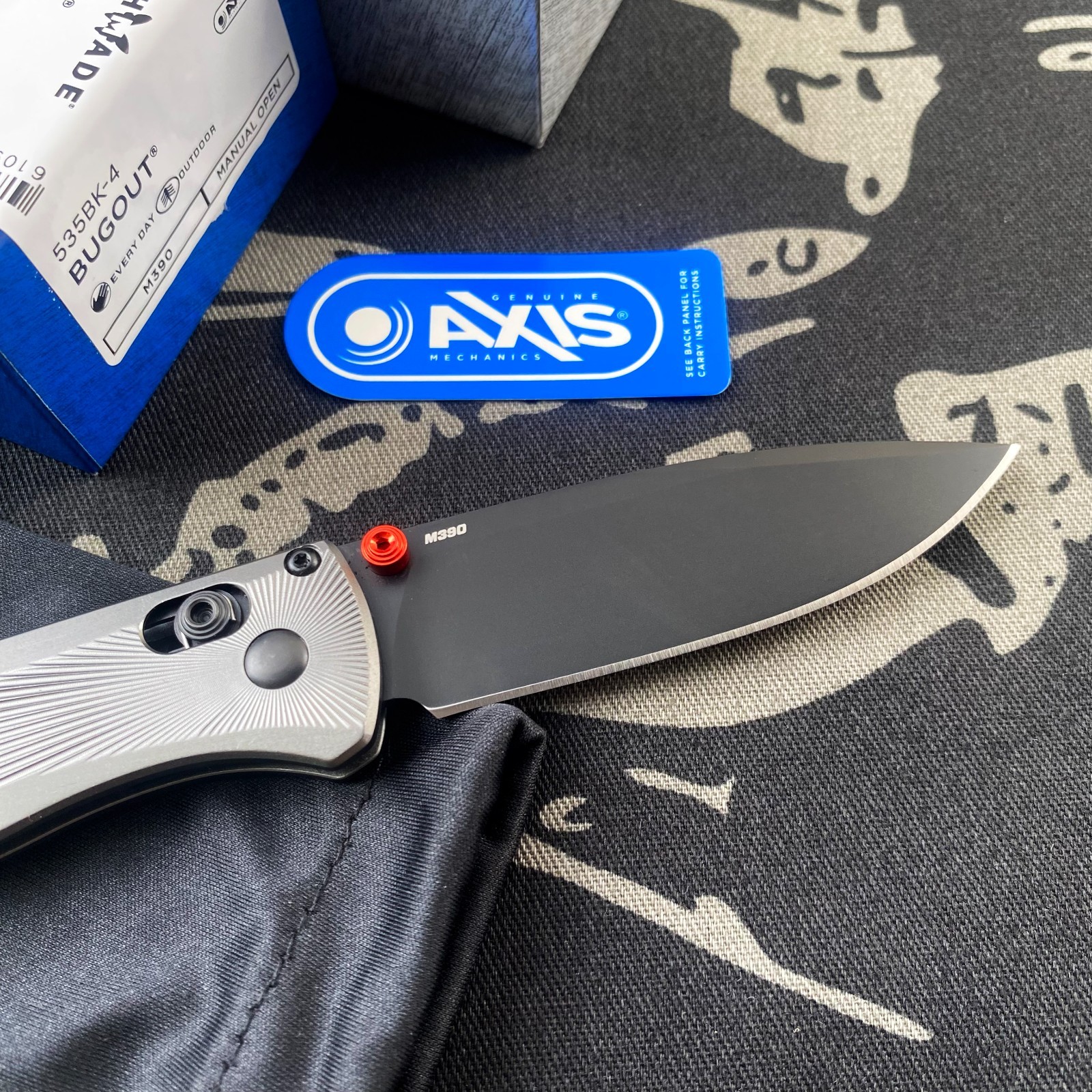 Benchmade 535BK-4 Bugout Gray Aluminum Handle M390 Stainless Steel Folding Knife