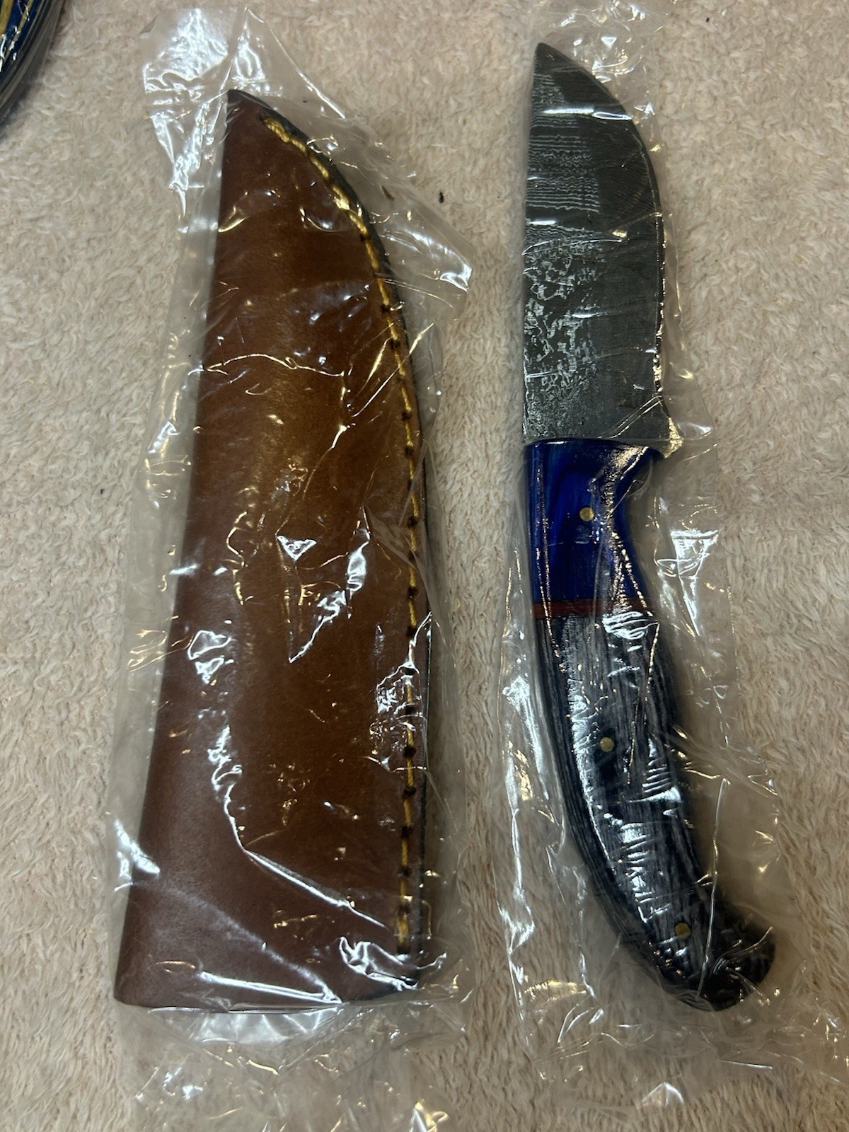 Damascus Steel Fixed Blade Hunting Knife Over 5in Drop Point, Sheath