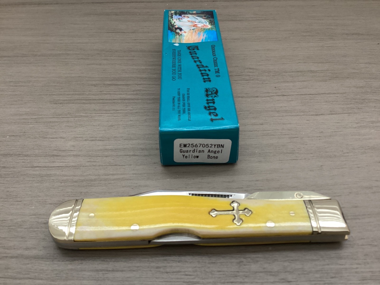 GERMAN CREEK GUARDIAN ANGEL Yellow Bone Cheetah Pocket Knife