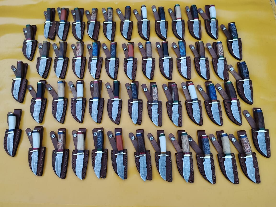 Lot of 20 HANDMADE DAMASCUS STEEL SKINNER HUNTING KNIVES 6inch
