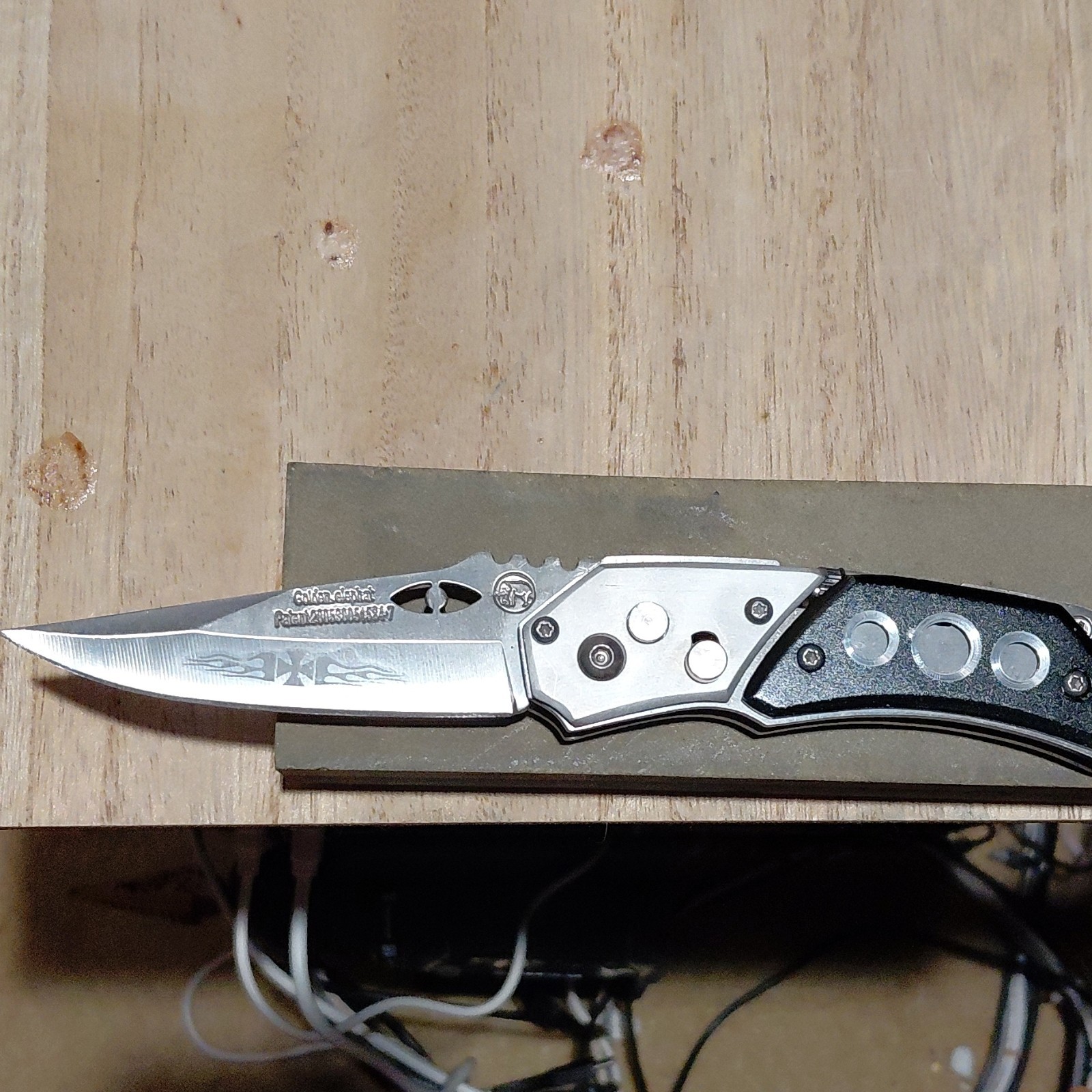 Stainless Steel Pocketknife 2.76-4in Drop Point Plain Edge, Liner Lock