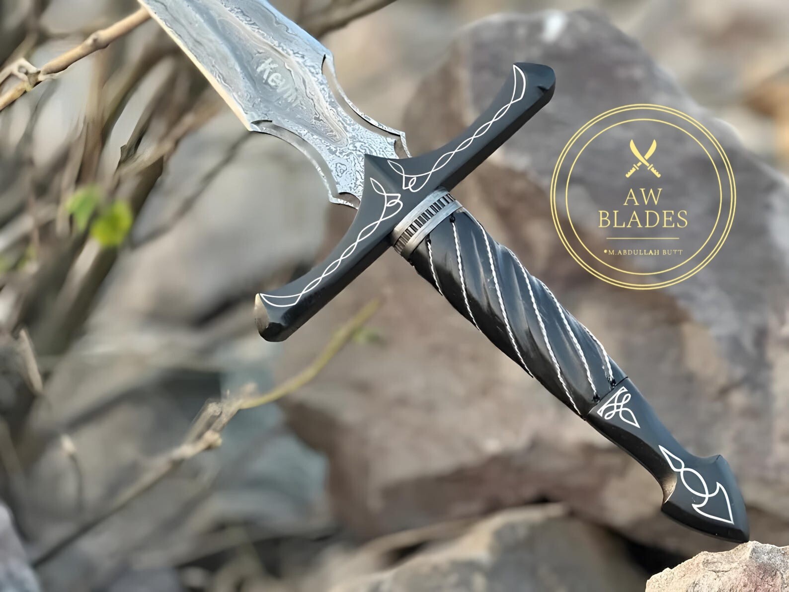 Hand Forged Damascus Steel Collectible Sword Sharp / Medieval with Scabbard