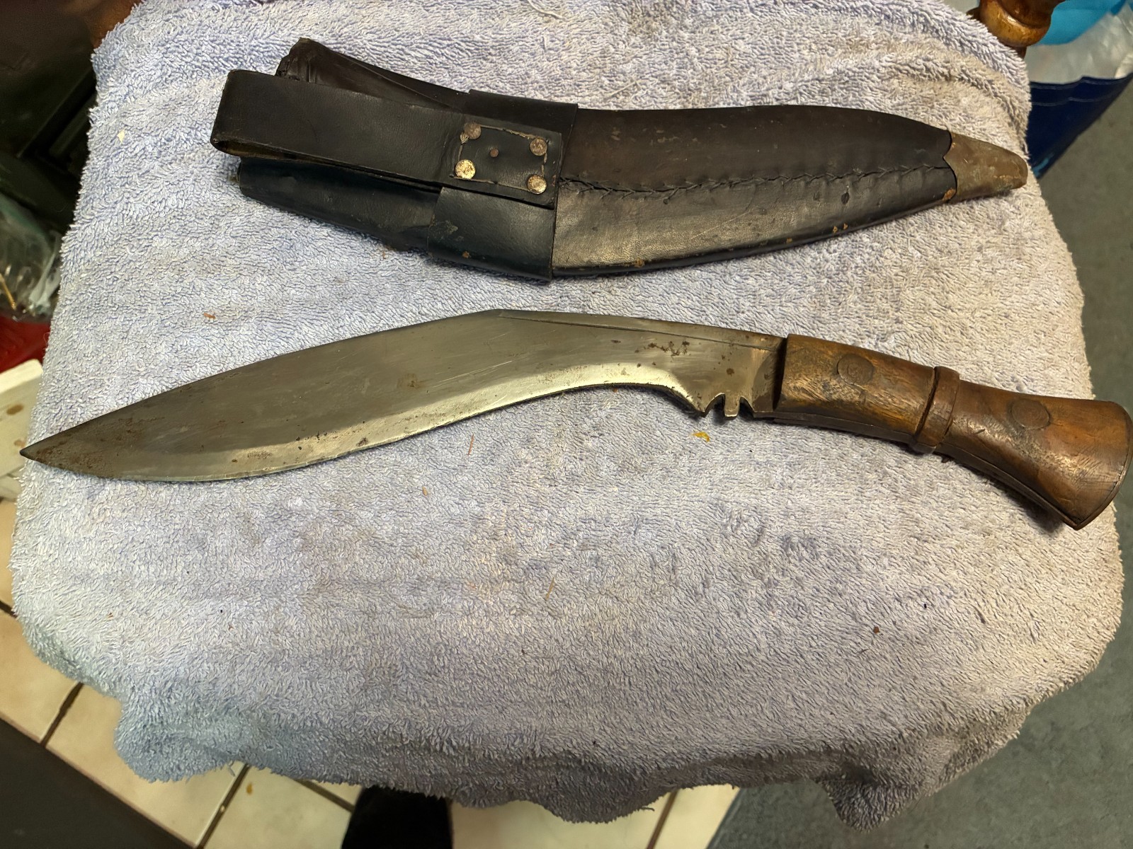 Vintage India GURKHA KUKRI Fighting Knife 12″ Blade And Original Sheath