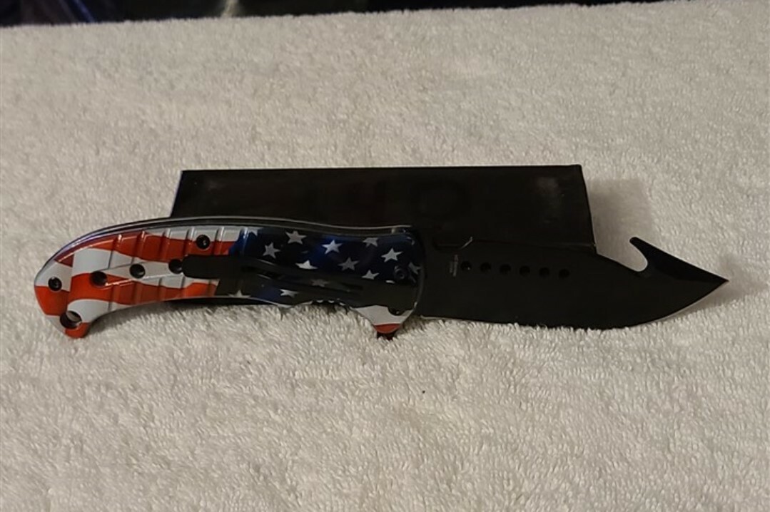 AMERICAN FLAG UNITED STATES USA SPRING ASSISTED KNIFE WITH BELT CLIP