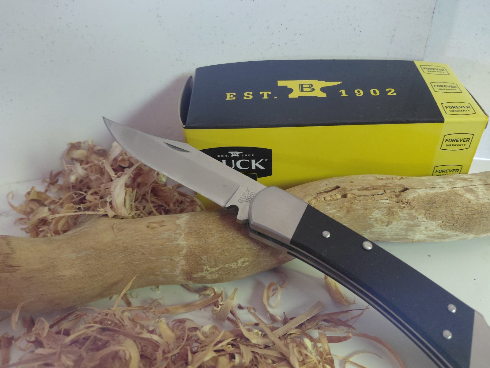 Buck 110 Folding Pocketknife Black Handle Steel Blade Lockback w/ Sheath & Box