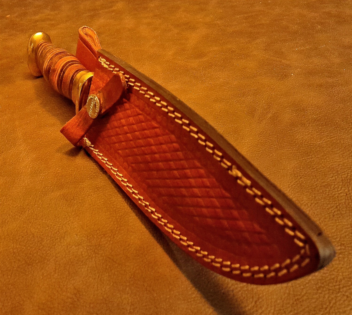 Marbles MR556 11.5″ Stacked Leather Stag Hunter w/Full Tang Leather Sheath
