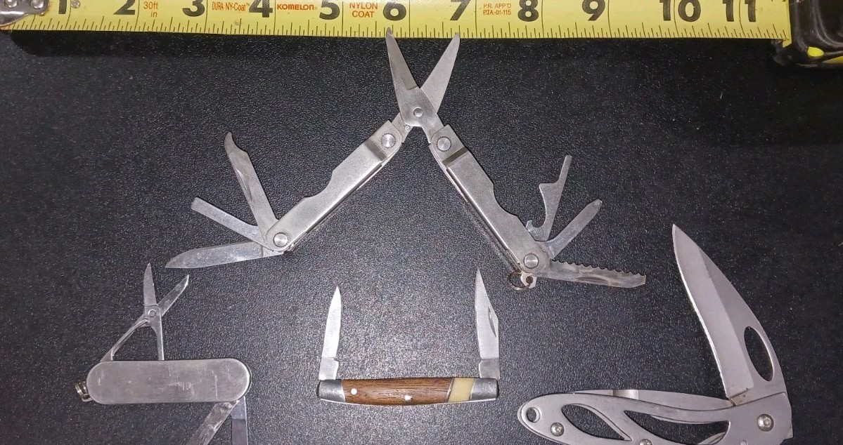 🔪🔥🔥🔥Lot of 4″Winchester» Branded Knives and Multi-Tools🔪🔥🔥🔥
