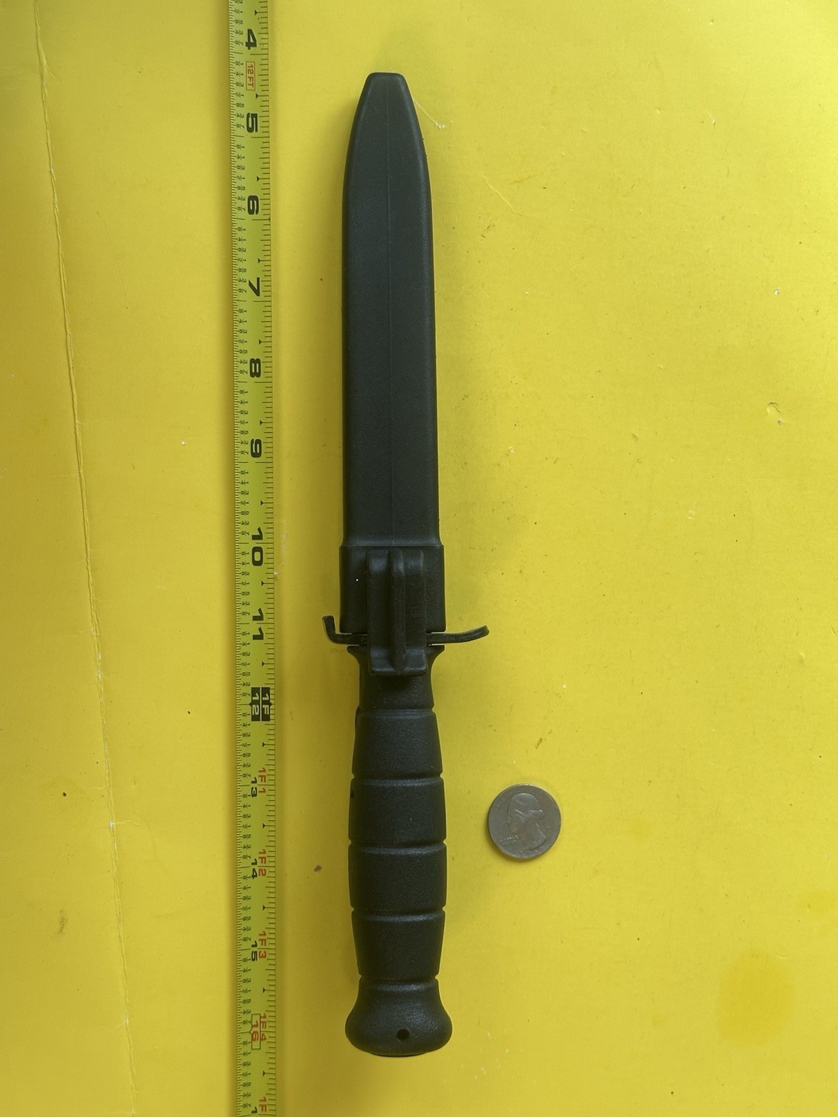 Glock 81 Field Survival Knife Made in Austria with sheath Saw Back