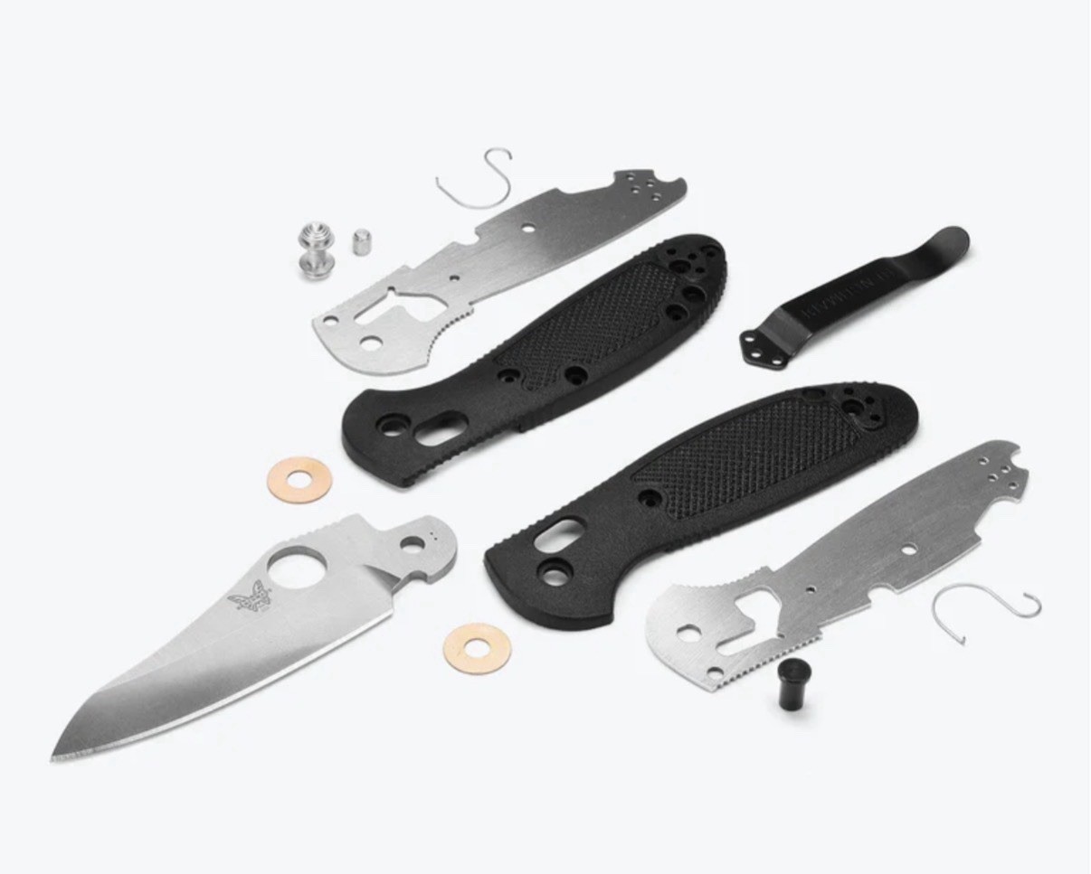 Benchmade 555-S30V Mini Griptilian Black Grivory Sheepsfoot Pocketknife w/Box