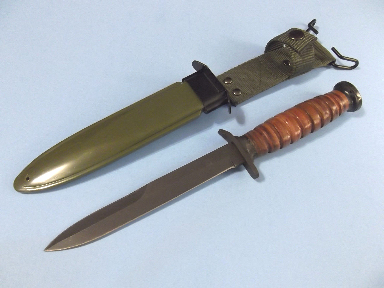 WWII M3 Trench Knife Replica 211133 Stacked Leather dagger 11 5/8″ overall NEW!