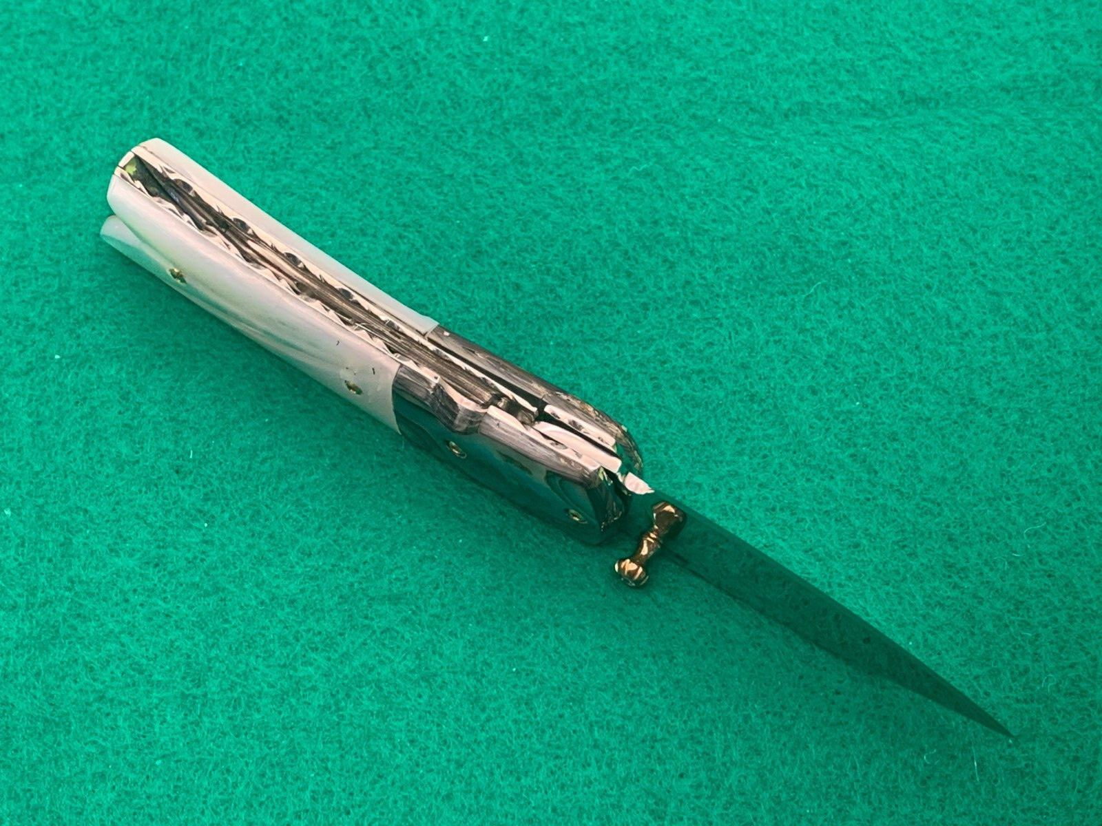 CUSTOM TAWEESAK KNIFE MOTHER OF PEARL / NONE BETTER MUSEUM QUALITY w/ CASE