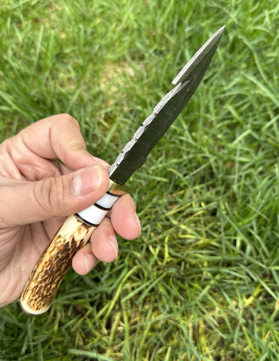 EDC HANDMADE DAMASCUS STEEL SKINNING KNIFE HUNTING SURVIVAL Stag Antler Handle