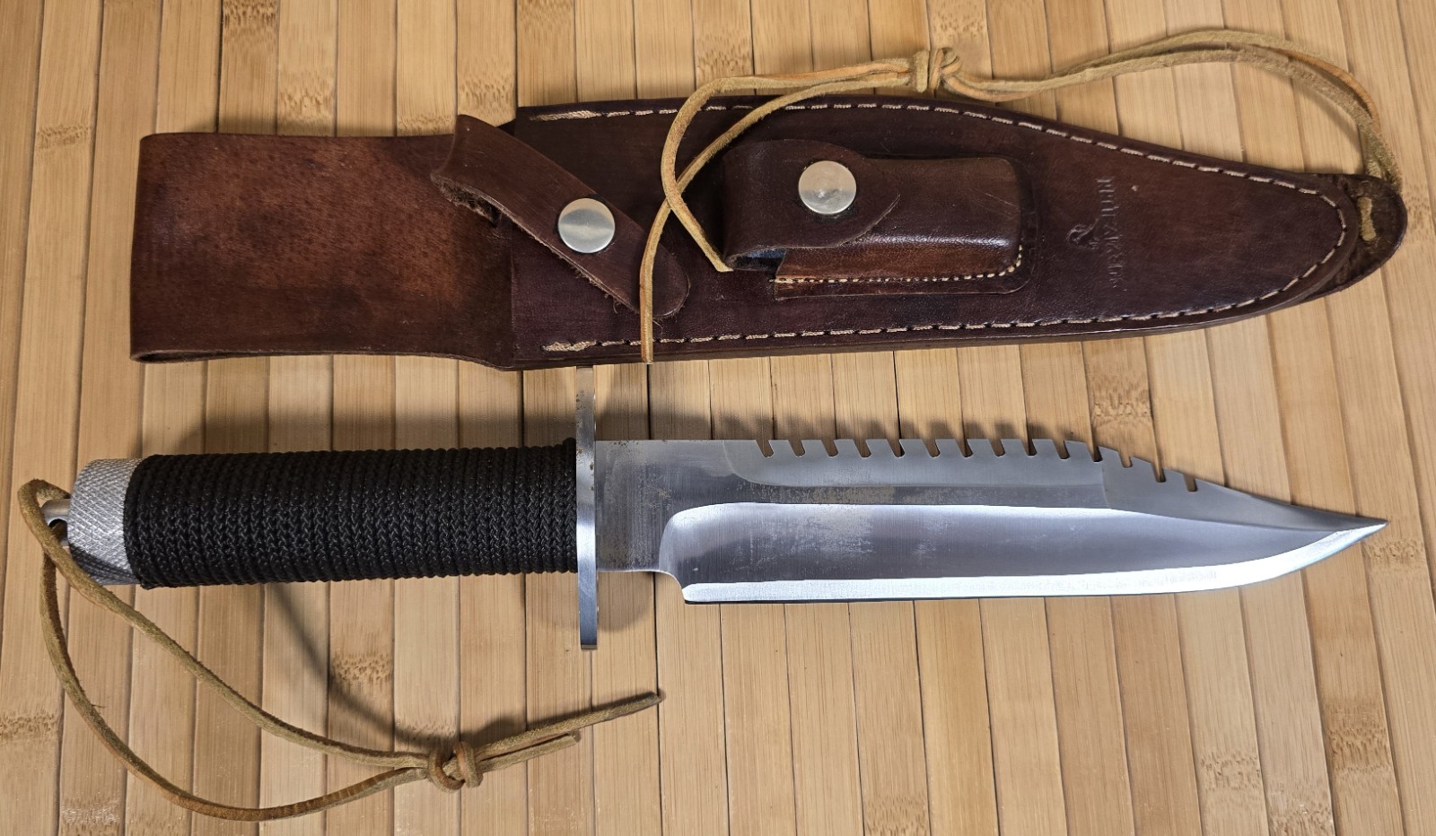 SURVIVAL INN, tactical Rambo style military survival knife with kit and sheath