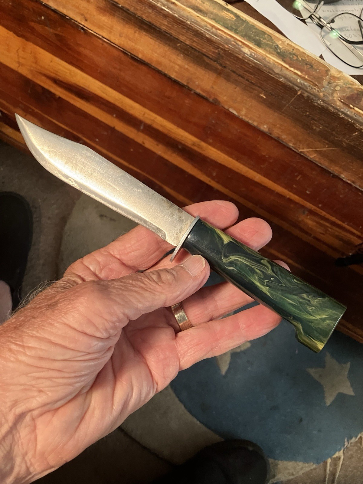 Vtg 9” Unbranded Fixed Bld Hunting Knife w/ Yellow Swirl Blk Plastic Hnd &Sheath