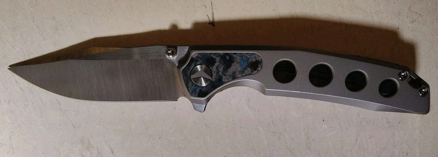 New FerraMonster Valken 3.5″ M390 Belt Satin Clip Pt Titanium w/Fat Carbon Inlay