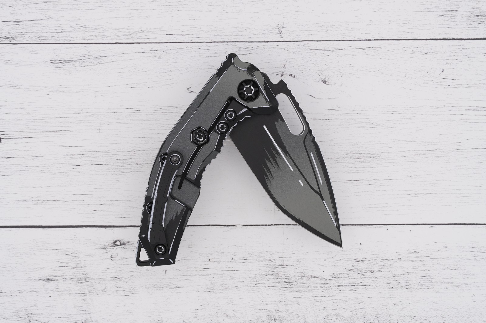 Heretic Knives Medusa Manual Tanto Gray Shading – MagnaCut