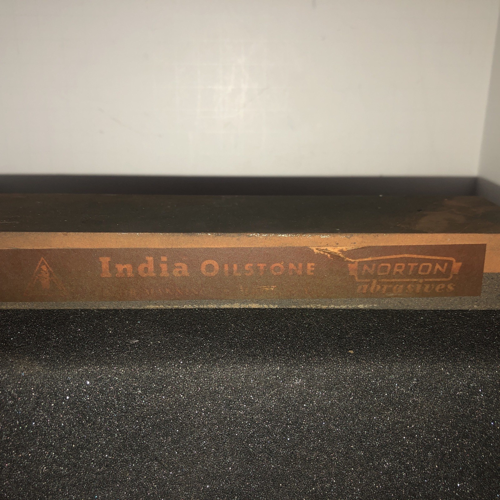 Vintage Norton India Oil Stone Knife Sharpener in original Box