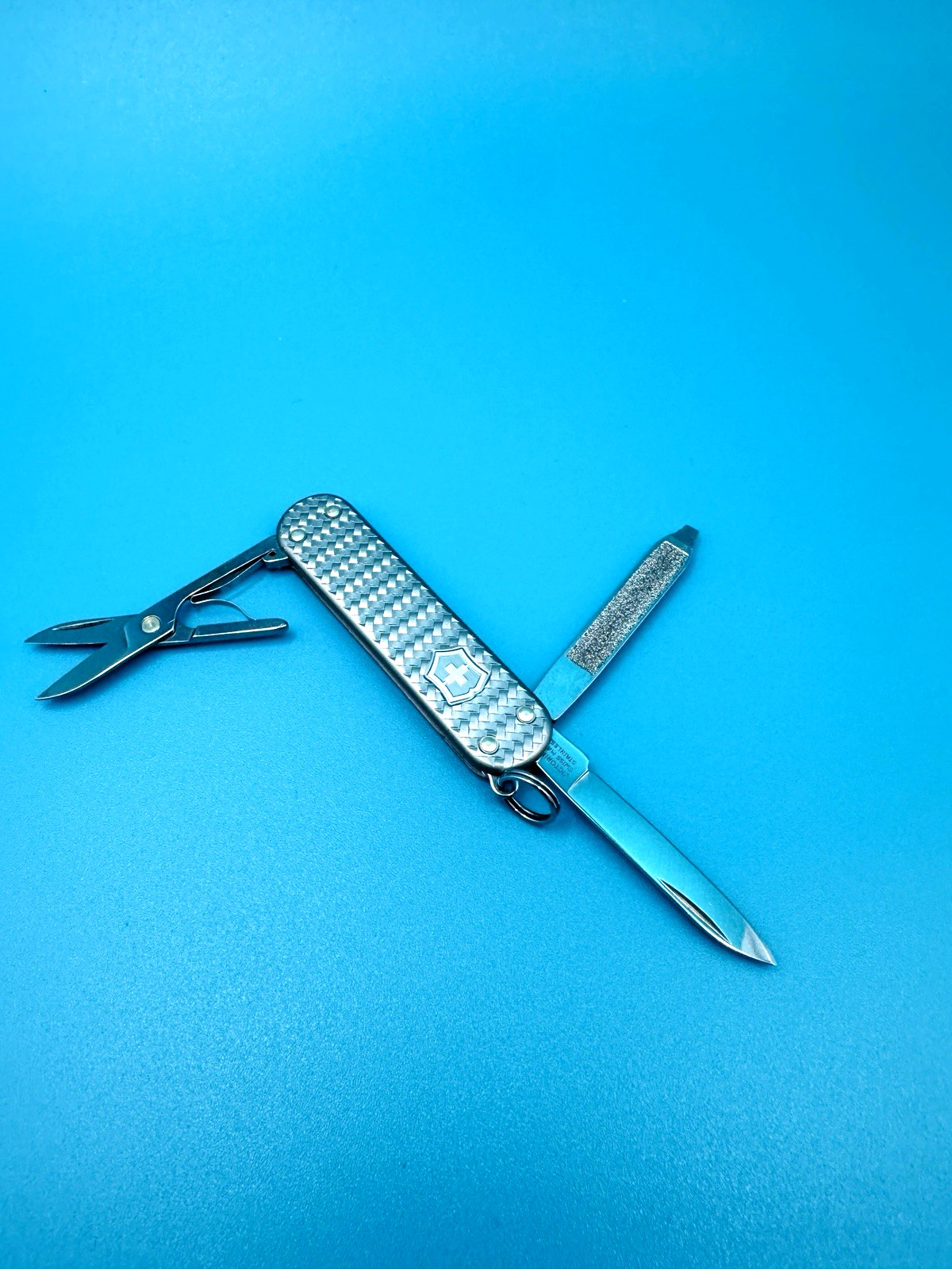 VICTORINOX Classic SD Precious Alox Swiss Army Knife Multi-Tool 58mm GRAY !