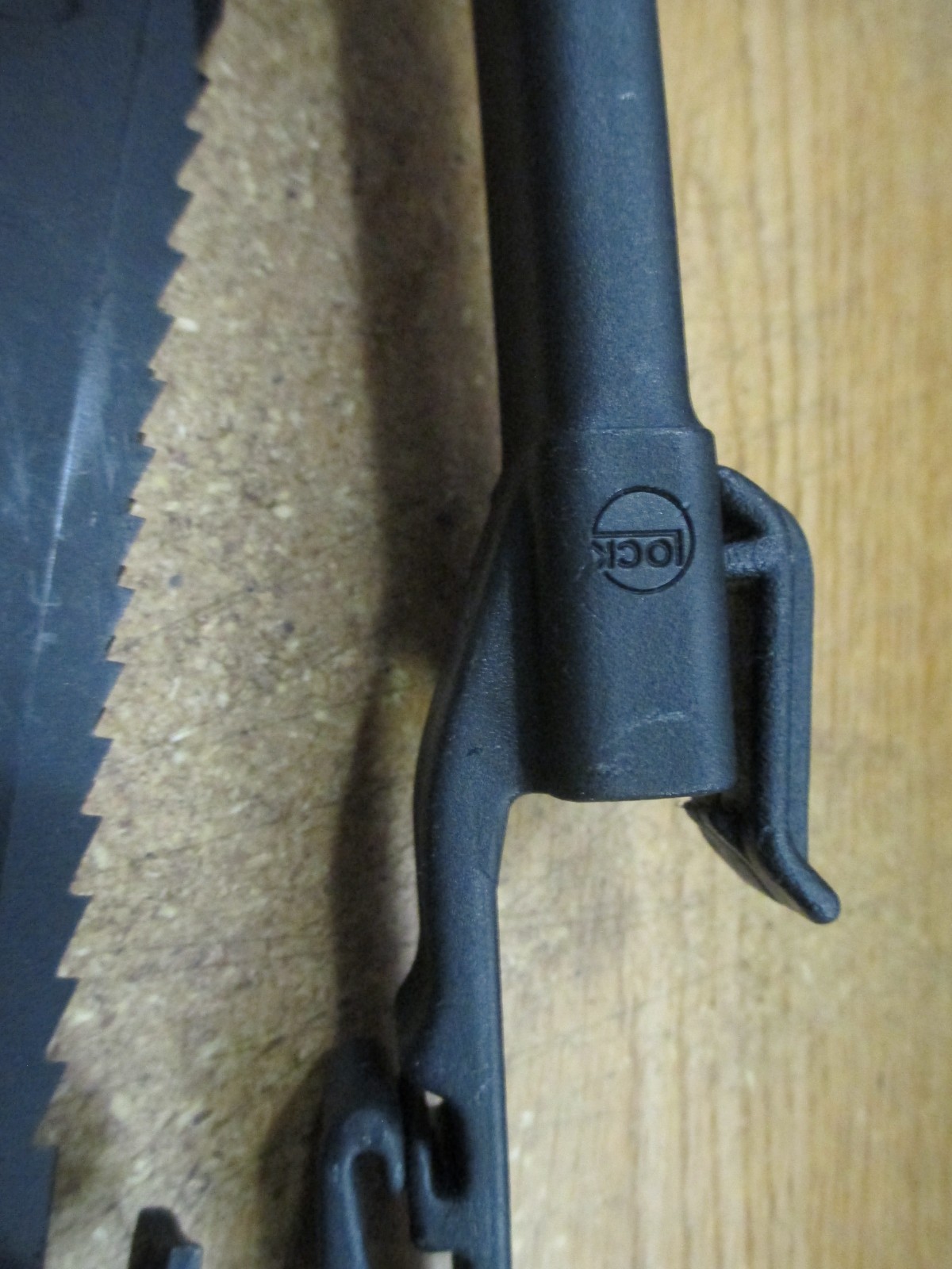 Vintage GLOCK 81 MADE IN AUSTRIA FIGHTING COMBAT FIELD KNIFE ROUND LOGO Gen 1