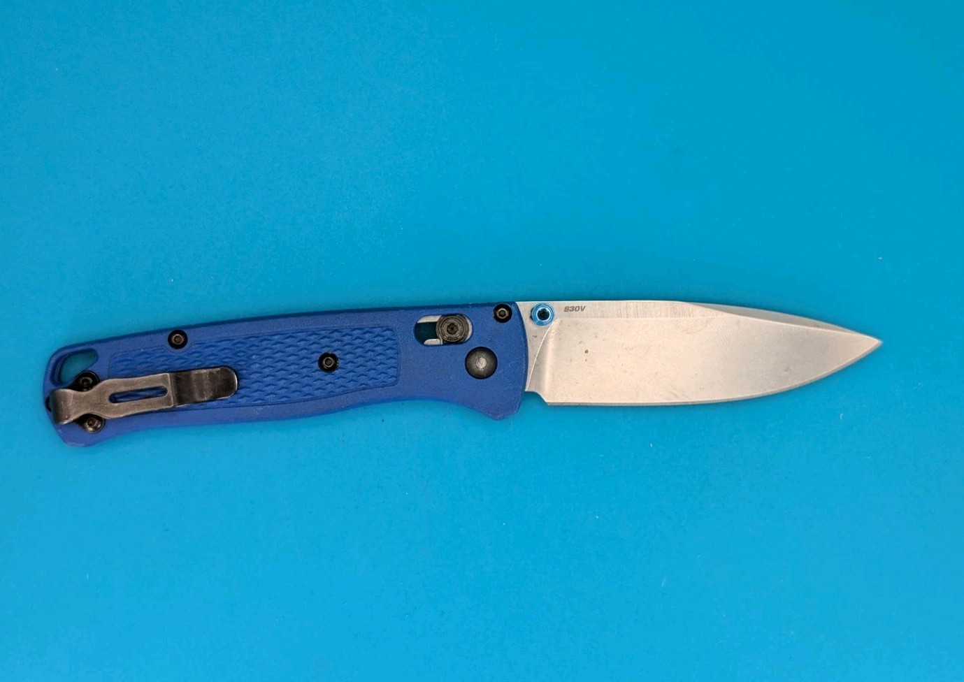 Benchmade Griptilian 535 Blue Handles 3.45″ S30V Satin Tanto Drop Point AXIS