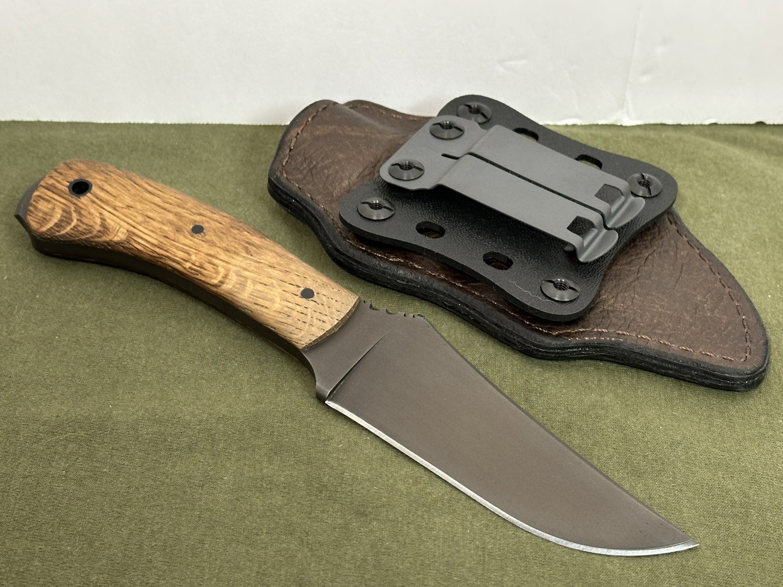 Winkler Knives Limited Edition Blue Ridge Crusher Knife with White Oak Scales