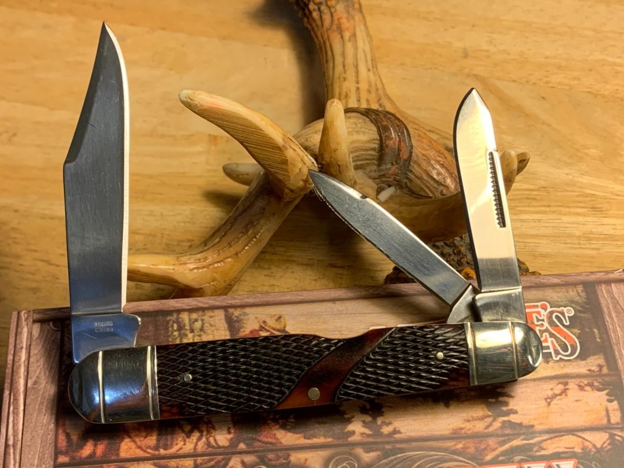 Marbles Large Whittler Brown Checkered 4 1/2″ Pocket Knife MR686