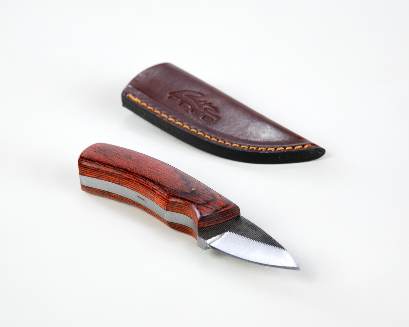 Sawmill Compact 5.5″ Skinner, Hardwood Handle, Leather Sheath – Rugged, Sharp!