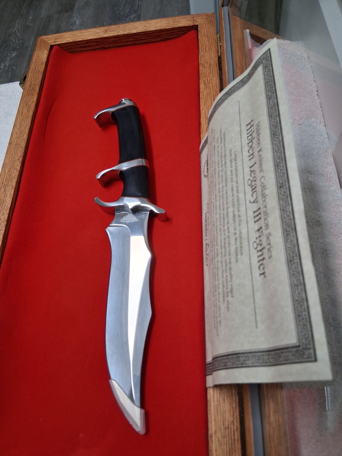 GIL HIBBEN’s LEGACY III FIGHTER Knife with Sheath & Box! NEW Condition!! 12 1/2″