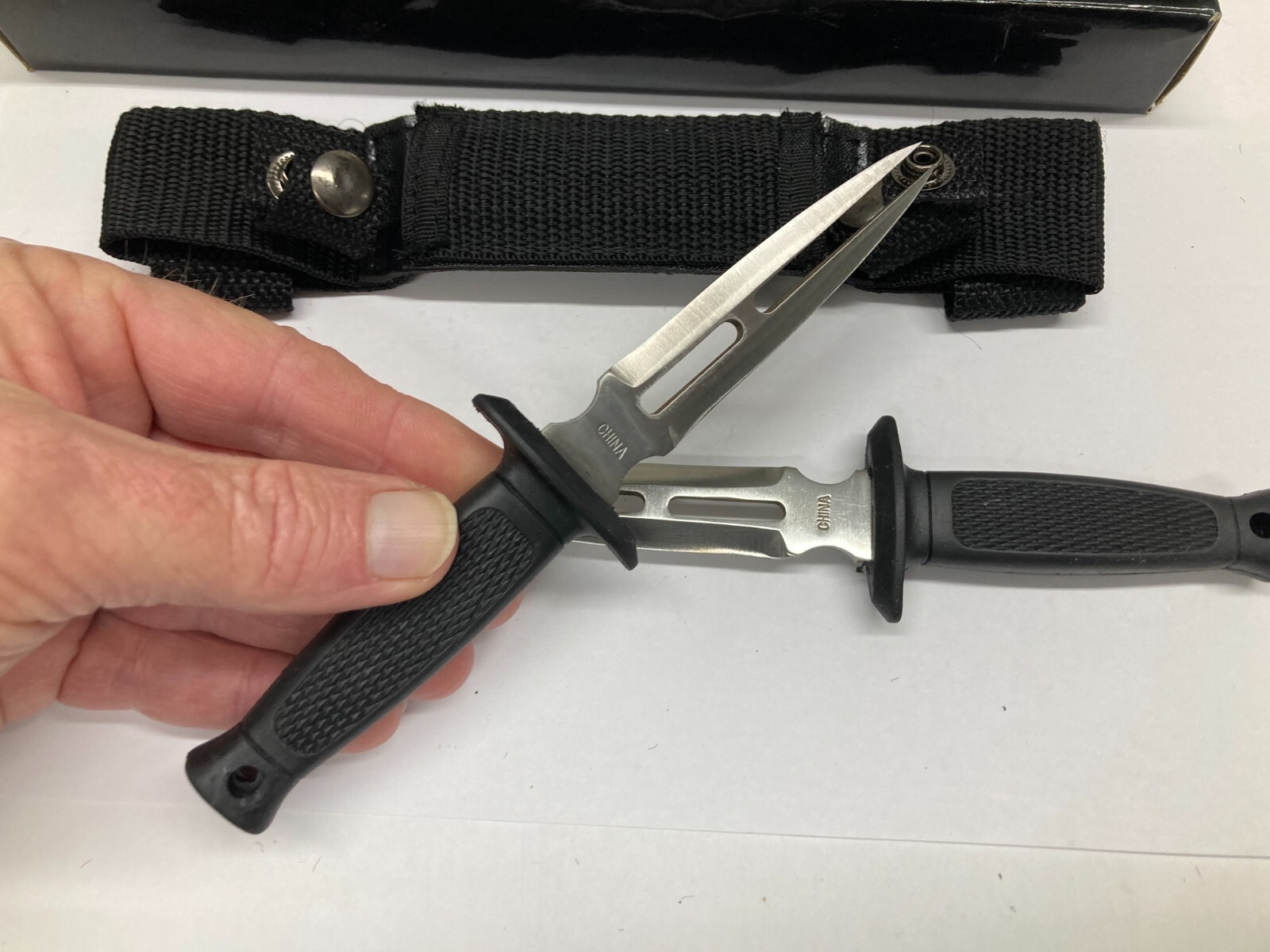 Double Knife Set w/Horizontal Belt Nylon Sheath YK-20-2