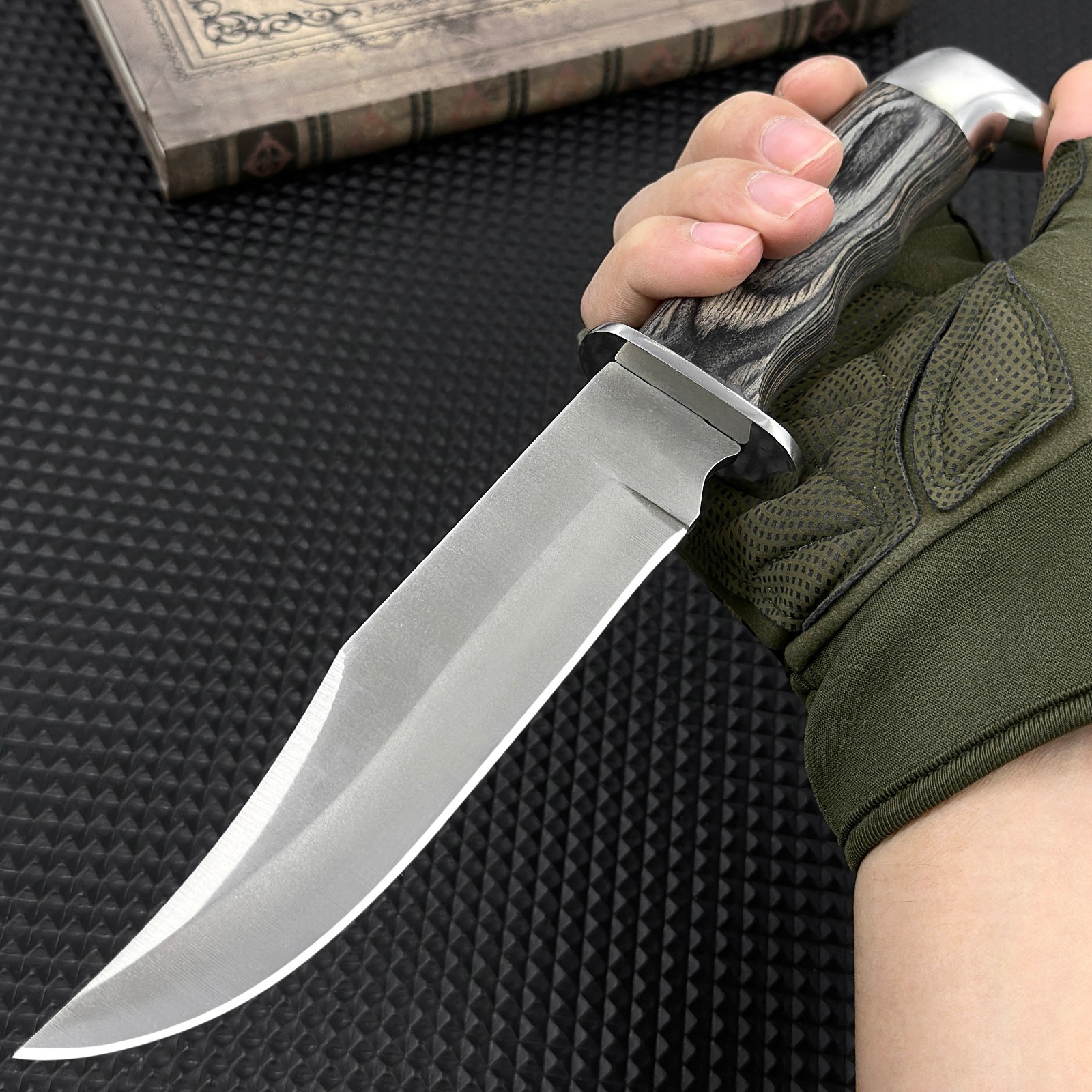 Lightweight Fixed Blade Knife Non-slip Grip Synthetic Leather Sheath