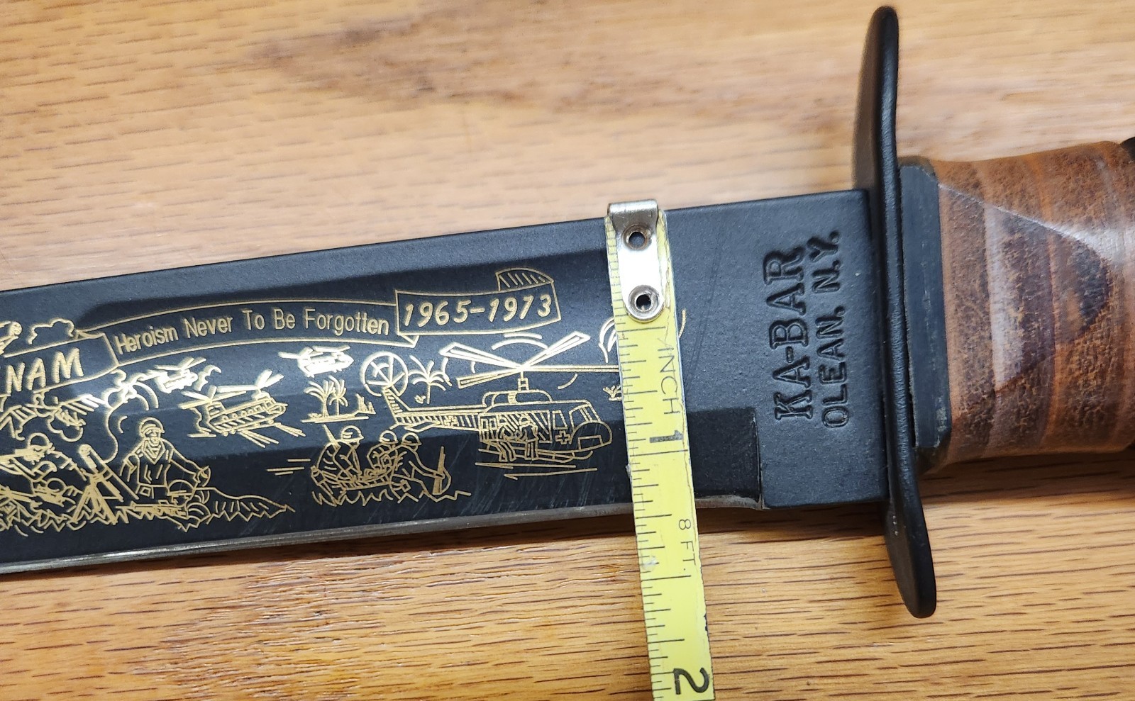 KA-BAR USMC Fighting Knife #1217 Vietnam War Commemorative Edition Box + Sheath