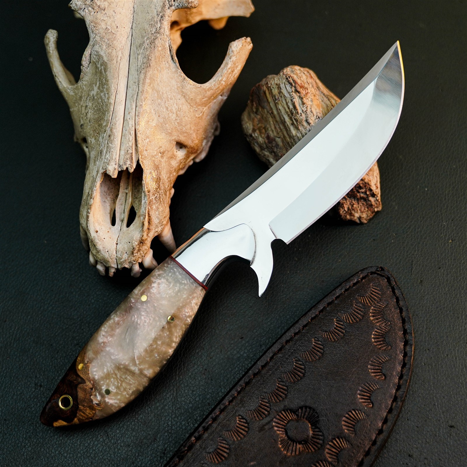9.0″ Hunting EDC Stainless Knife Handmade Full Tang Resin Handle + Sheath