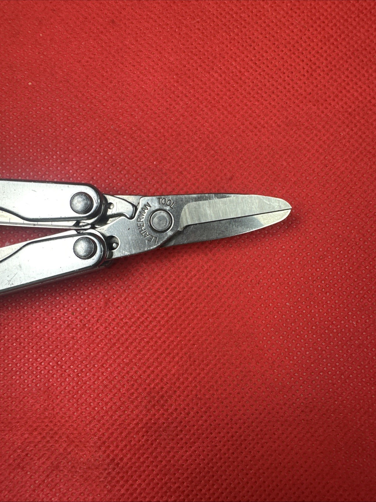 Retired GRAY Leatherman Squirt S4 Multi-Tool + New Heritage Pouch, great EDC!