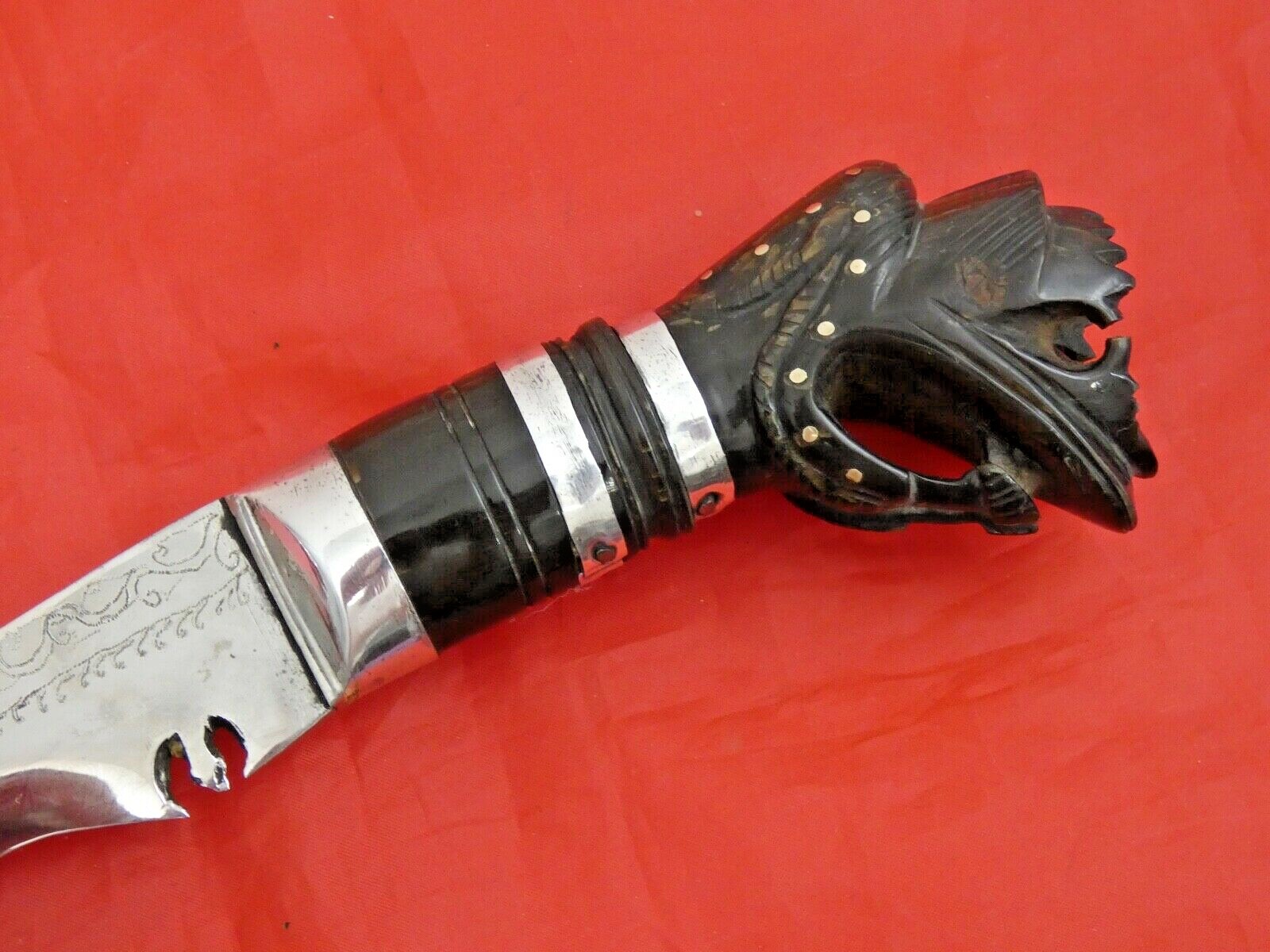 EXCEPTIONAL QUALITY ANTIQUE SILVER MOUNTED KUKRI DAGGER NEPAL INDIA Gurgha Sword
